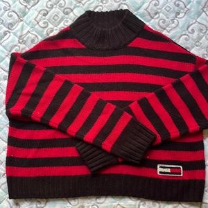 black&red striped cropped oversized Tommy Hilfiger sweater